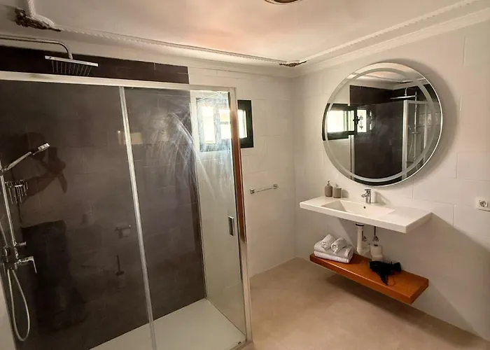 Hotel-finca Rural Jose Manuel 28pax * San Bartolomé