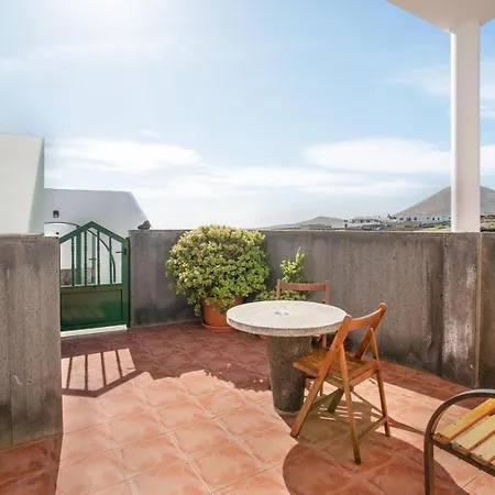 منزل ريفي Hotel-finca Rural Jose Manuel 28pax San Bartolomé